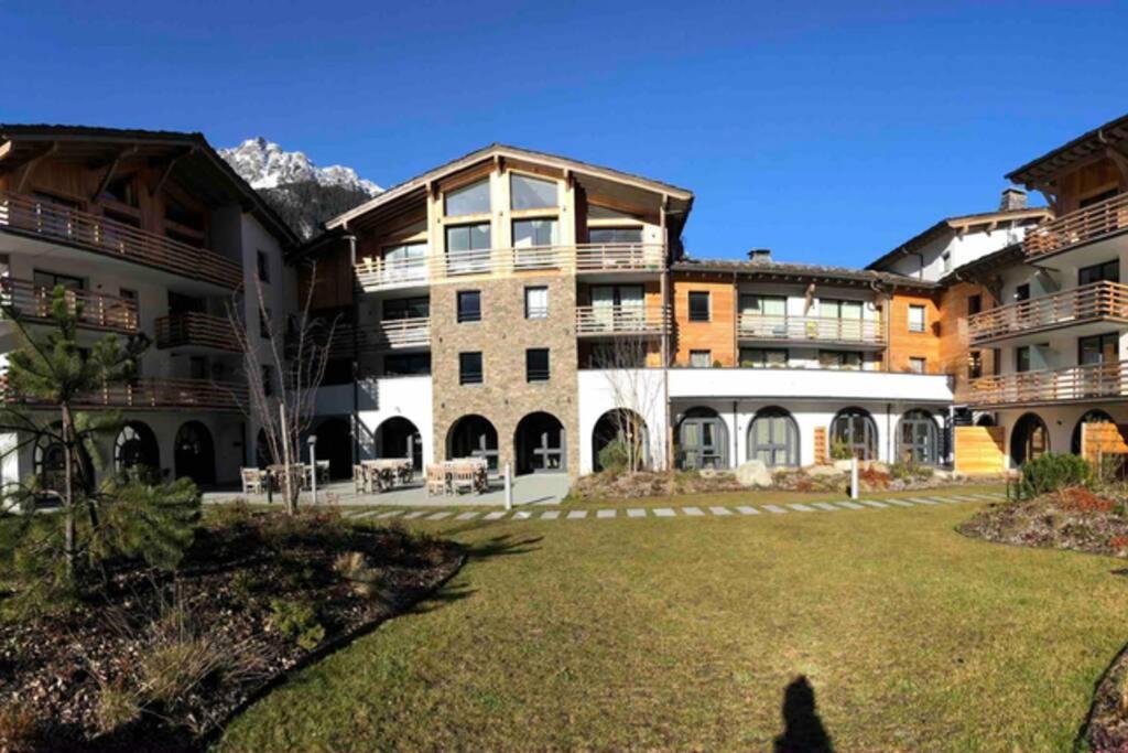 chic appart 6 pers dans résidence luxueuse La Cordee wellness gym piscine OUVERT et télétravail Chamonix Mont Blanc Exterior foto