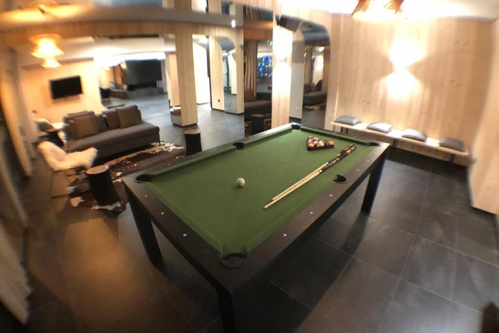 chic appart 6 pers dans résidence luxueuse La Cordee wellness gym piscine OUVERT et télétravail Chamonix Mont Blanc Exterior foto