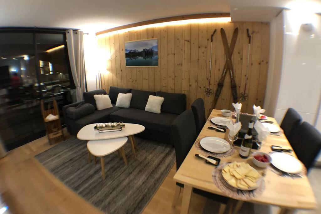 chic appart 6 pers dans résidence luxueuse La Cordee wellness gym piscine OUVERT et télétravail Chamonix Mont Blanc Exterior foto