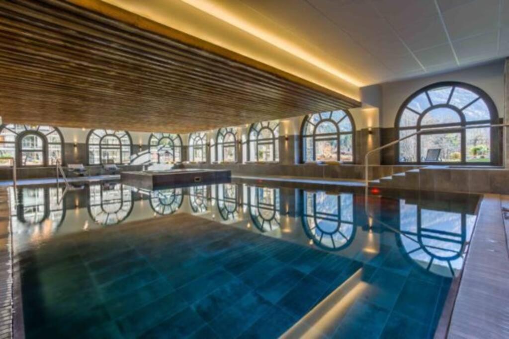 chic appart 6 pers dans résidence luxueuse La Cordee wellness gym piscine OUVERT et télétravail Chamonix Mont Blanc Exterior foto
